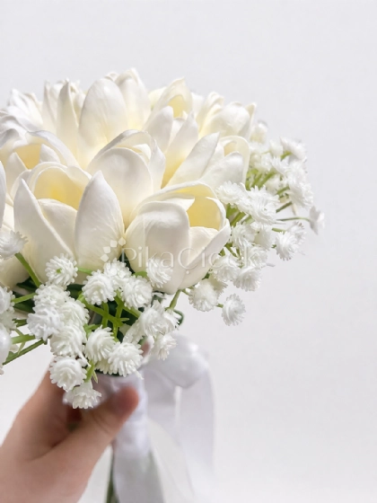 Islak Lale Gelin �i�e�i