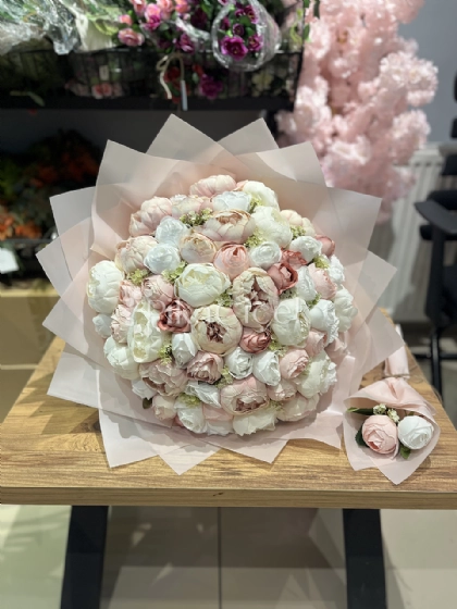 Soft Pembe Şakayık İsteme Buketi